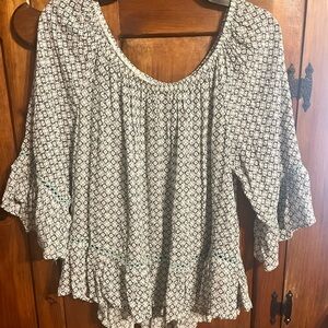 Democracy Cream Ruffled 3/4 Sleeve Blouse